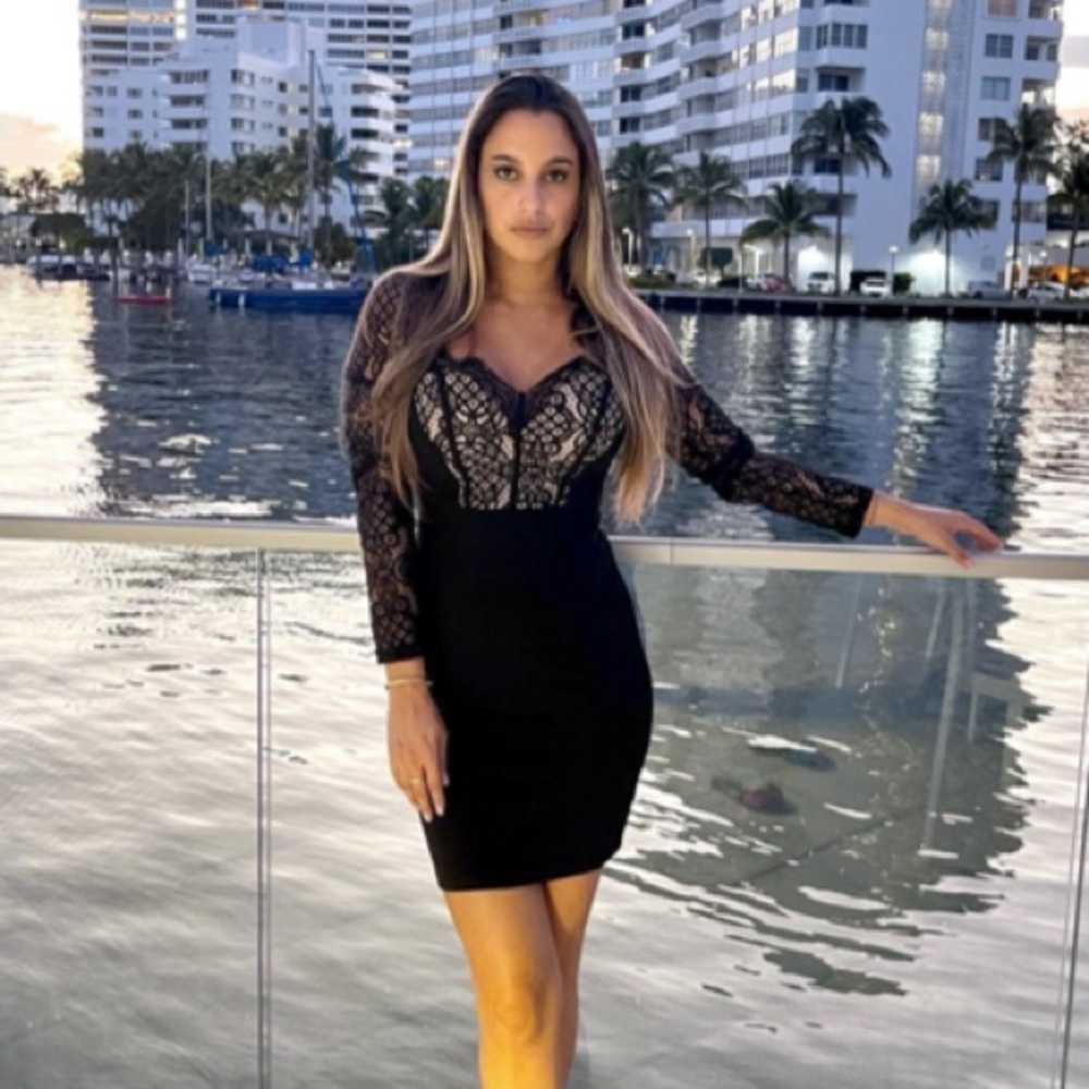 Entry Black and Gold Sweetheart Bodycon Dress